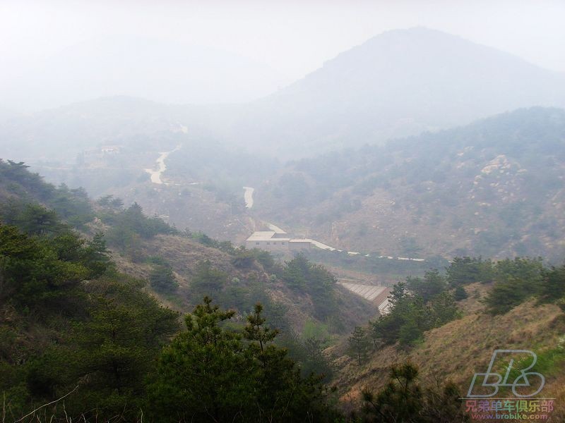 飘逸的山路，你就不想骑车来试试