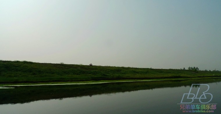 小沙河入微山湖.JPG