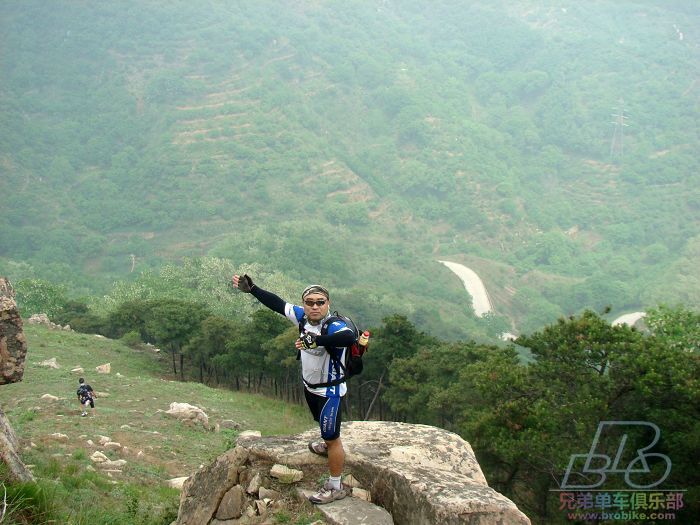 杨北京指挥不丈夫下山图