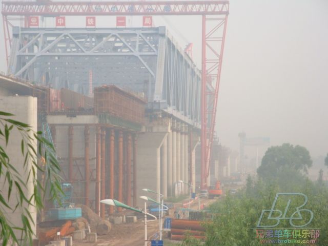 建设中的京沪高铁桥