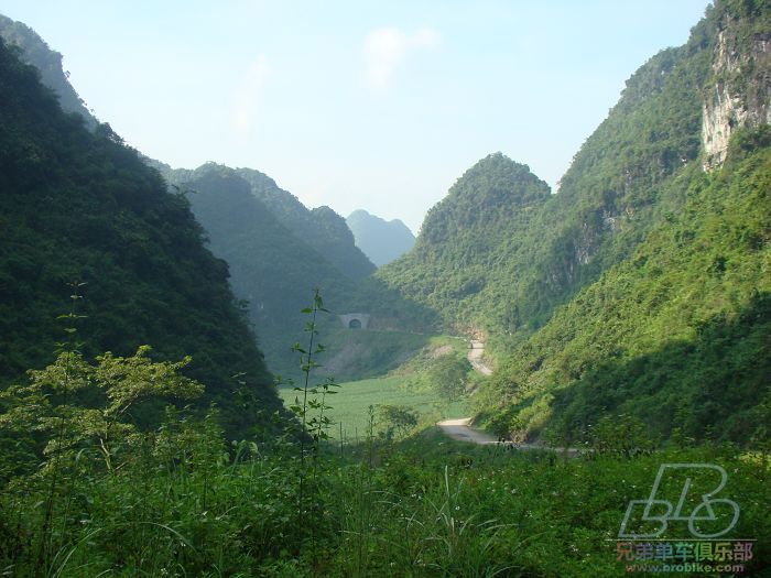 回望致富隧道