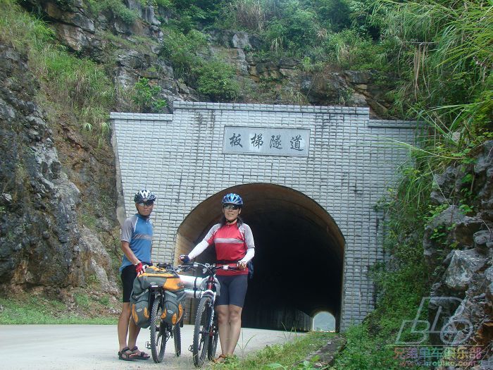 又是一隧道