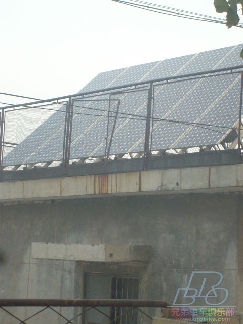 太阳能移动基站.JPG